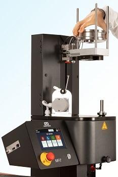 INSTRON 230511 02 BIS.jpg