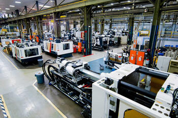 hillenbrand_milacron_250206_anteprima.jpg